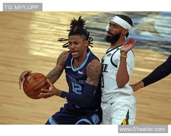 米切尔全场37分,带领爵士击败灰熊——篮球场上的绝对明星